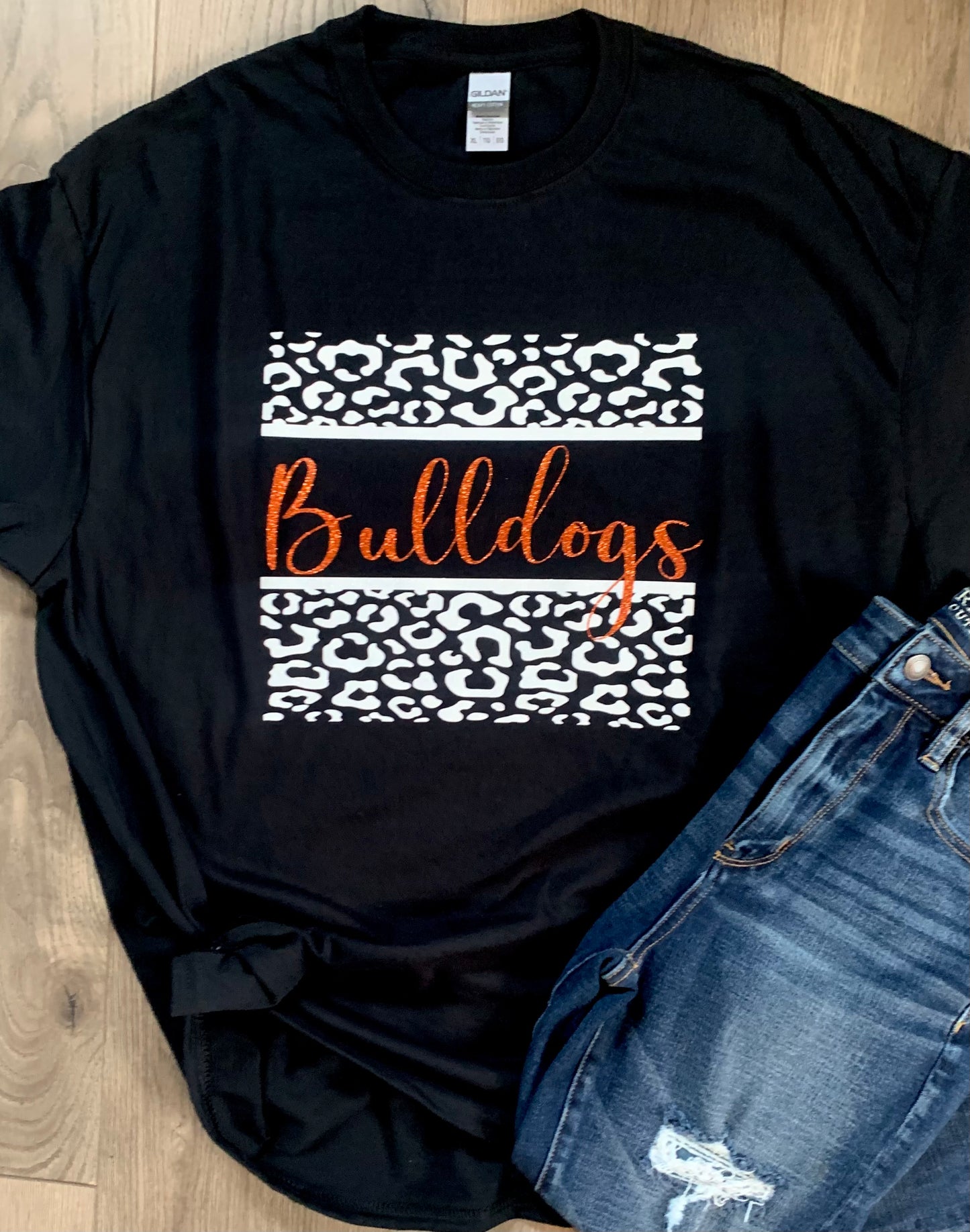 Adult Heath Bulldogs Leopard Cursive Bulldogs Solid Short-Sleeve Tee